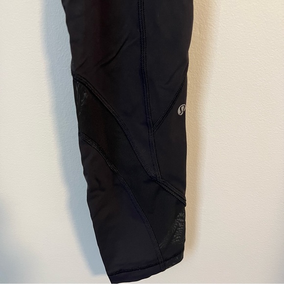 LuluLemon Inspire Tight II (Mesh) - Picture 4 of 11